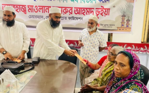 সুবিধাবঞ্চিত ৩০ সনাতন পরিবারকে নগদ অর্থ সহায়তা